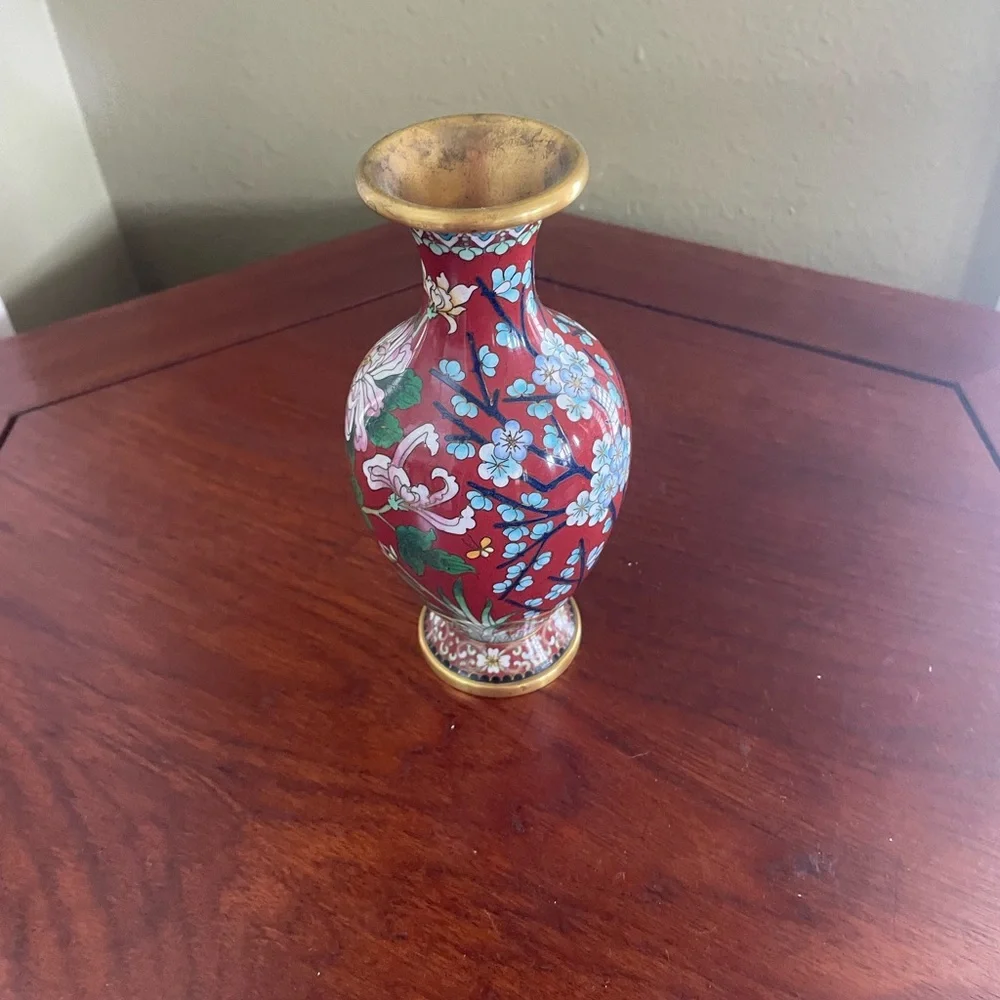 Vintage Chinese Hand-Painted Red Floral Cloisonné Vase with Gold Accents